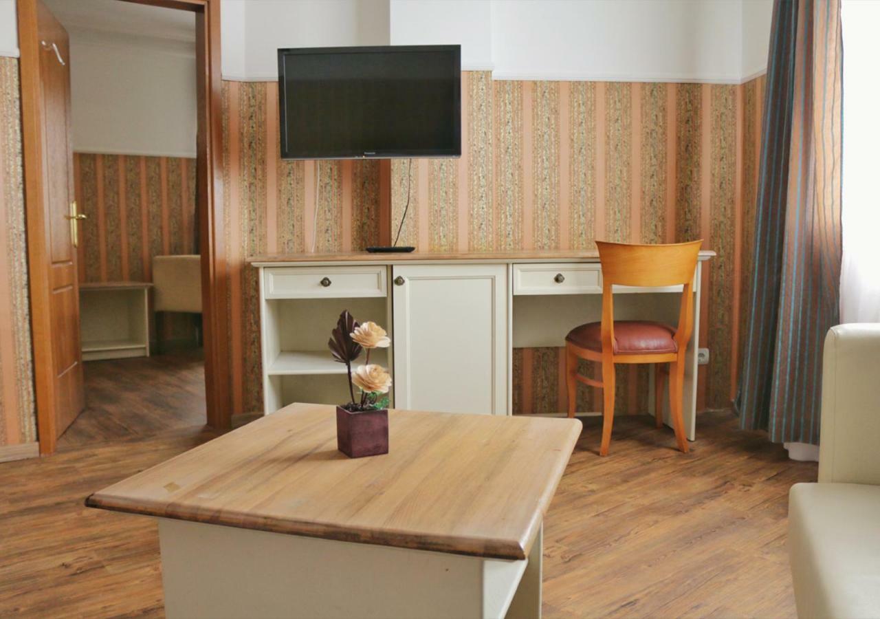 Green Hotel Alexander Palace Софія Екстер'єр фото